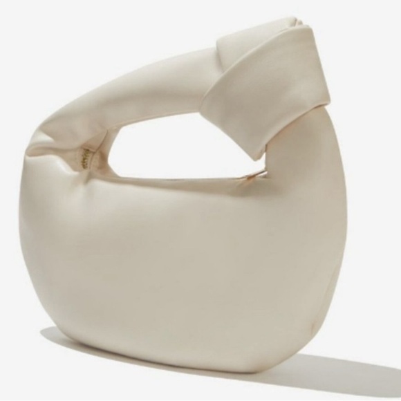 MELIE BIANCO OFF-WHITE IVORY FAUX LEATHER TOP KNOT CLUTCH COMPACT PURSE NWT - Picture 2 of 6